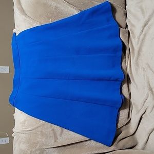 Knee length skirt from The Limited. Size: XXS petite